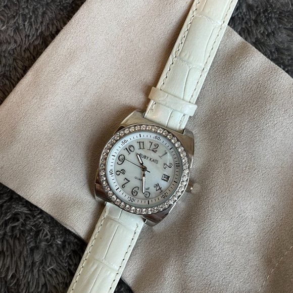 Ruby Kats Rhinestone Crystal Watch. Genuine White Leather Straps. - Picture 13 of 15